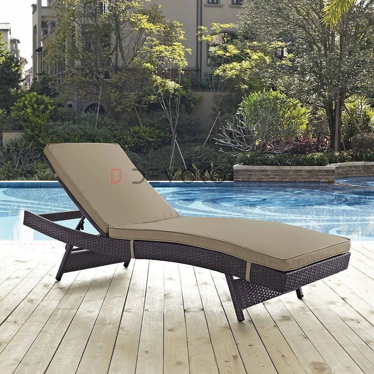 1 Pc Adjustable Rattan Wicker Chaise Lounge with Beige Cushion