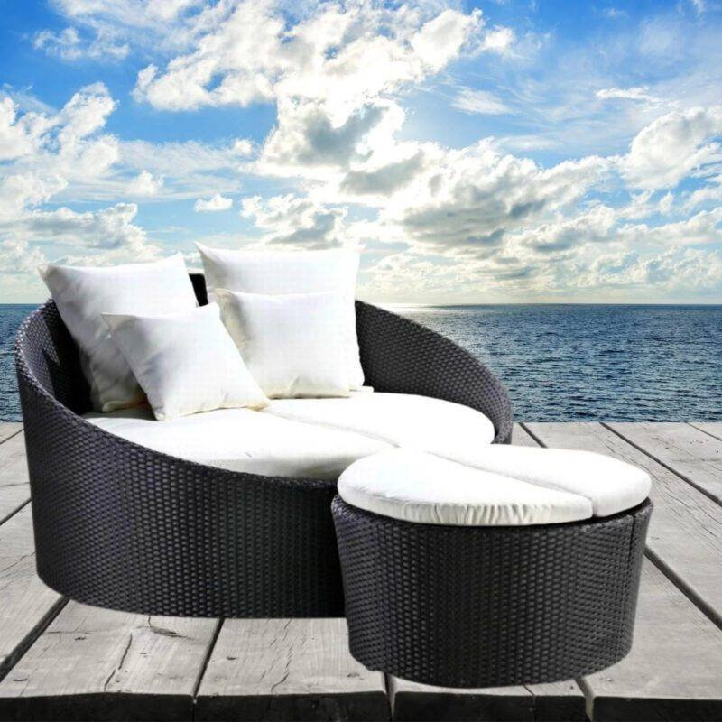 Black Wicker Round Sofa Daybed Set with Offwhite Cushions