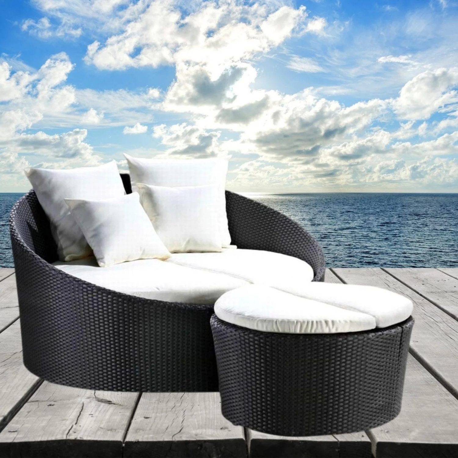 Black Wicker Round Sofa Daybed Set with Offwhite Cushions