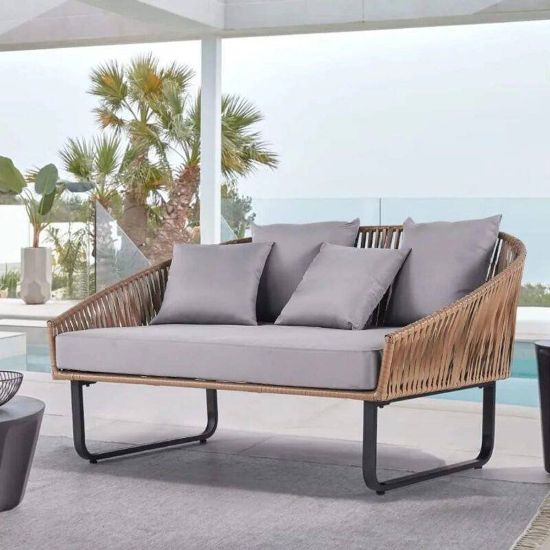 DEVOKO Outdoor Wicker Daybed Set (Beige/Grey)