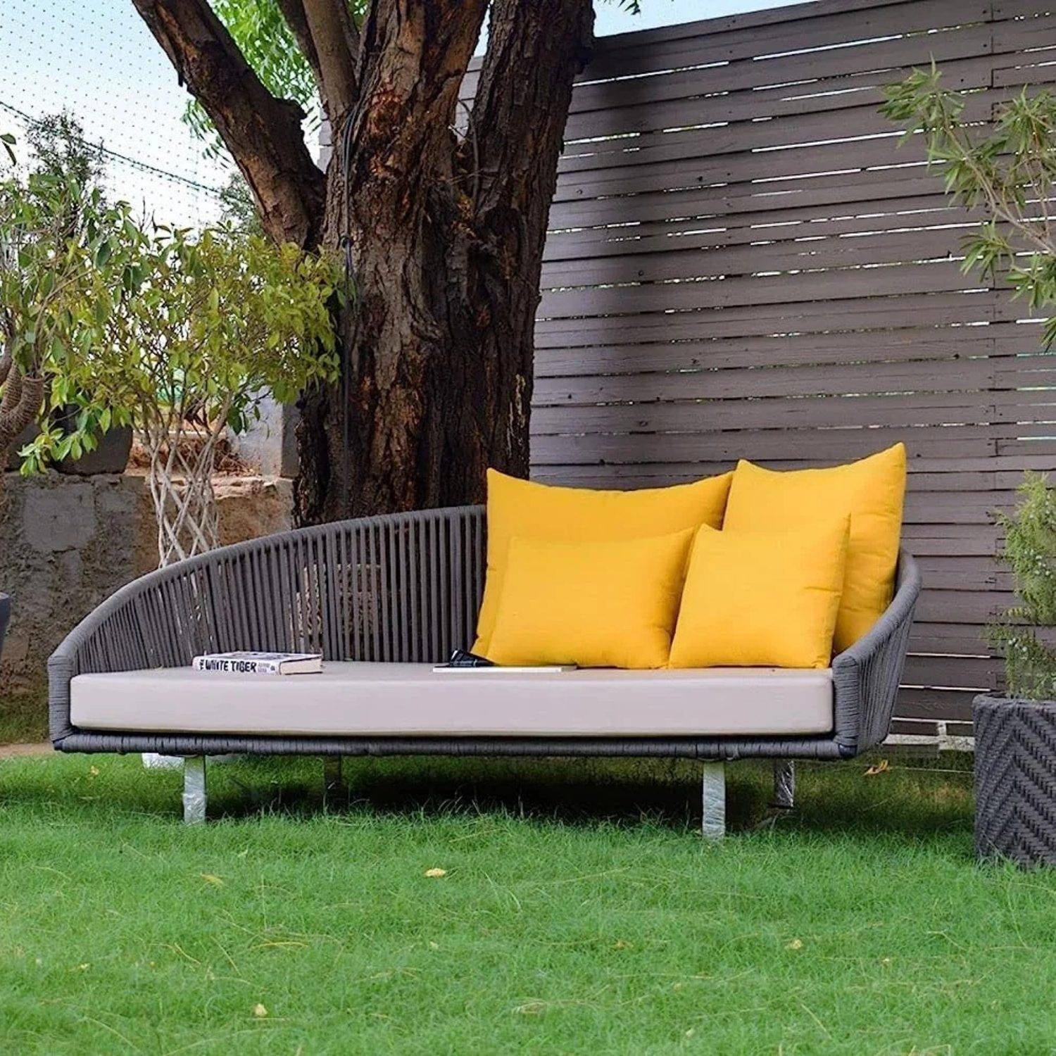 Outdoor Daybed (Grey and Cream)