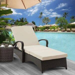 DEVOKO Patio Wicker Lounge Chair with Cushion (Dark Brown/Cream)
