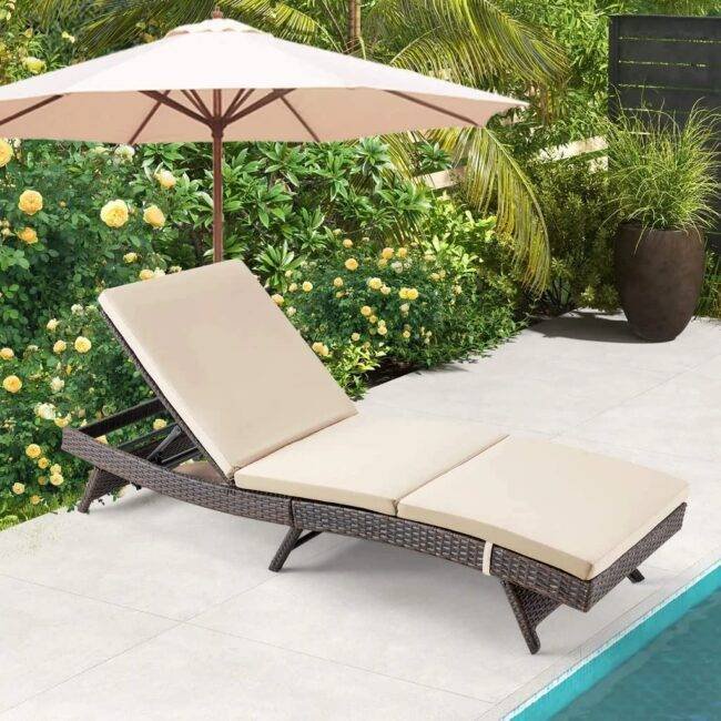 DEVOKO Patio Wicker Lounge Chair with Cushion (Dark Brown/Cream) - Image 3