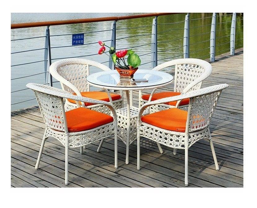 White Rattan Patio Furniture Set: 5-Piece Outdoor Conversation Ensemble