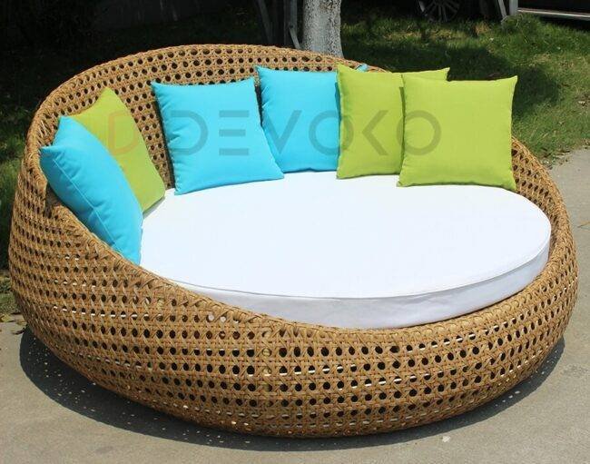 Honey Wicker Round Daybed: Unique Outdoor Furniture Set - Image 3