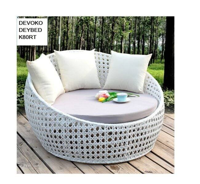 Unique Round Daybed Set: White Wicker & Off-White Cushion - Image 3