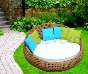 Honey Wicker Round Daybed: Unique Outdoor Furniture Set