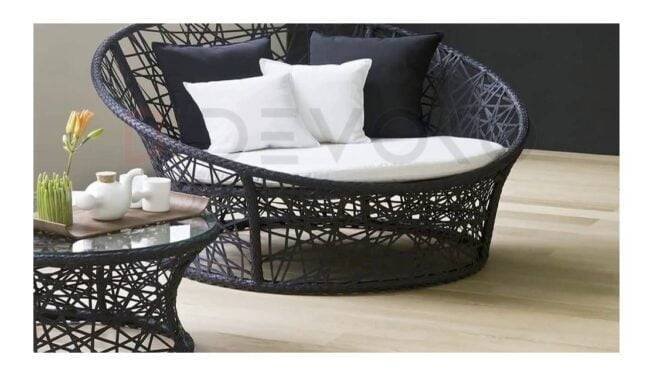 Black & White Wicker Round Daybed Set - Image 4