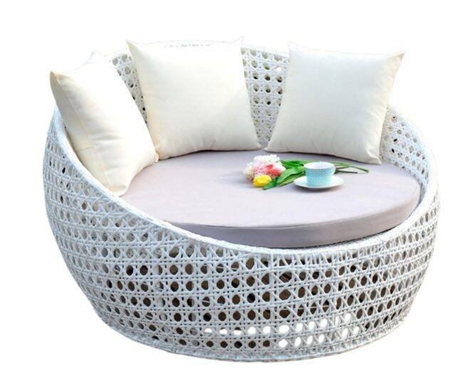Unique Round Daybed Set: White Wicker & Off-White Cushion - Image 2