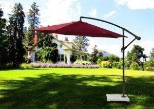 9 Ft Outdoor Offset Cantilever Patio Umbrella with Marble Base & Crank Handle for Backyard(Red)