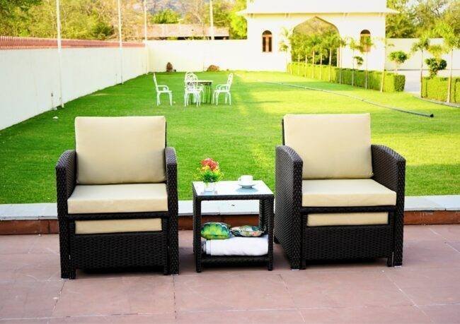 5 Piece Patio Wicker Chair and Ottoman Set (Dark Brown & Cream) - Image 3