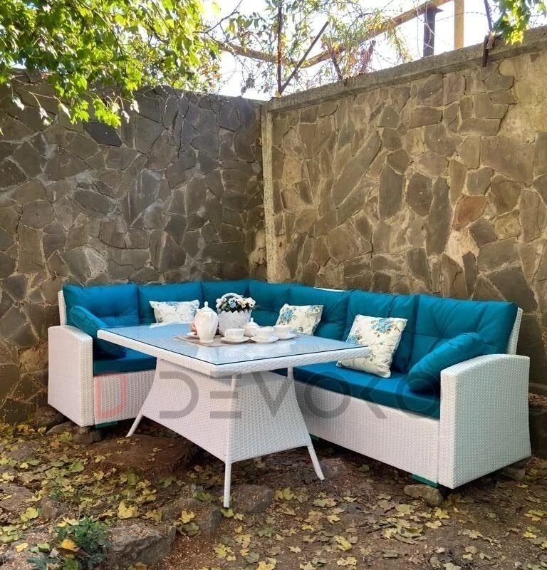 DEVOKO 3-Piece White Wicker Patio Furniture Set with Center Table - Image 3